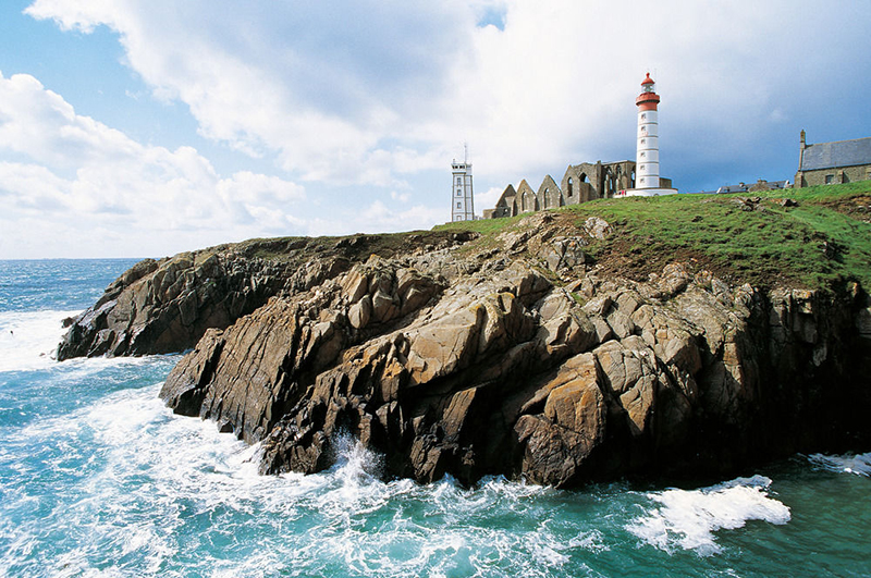 Saint-Mathieu-Lighthouse-Plougonvelin-France-res