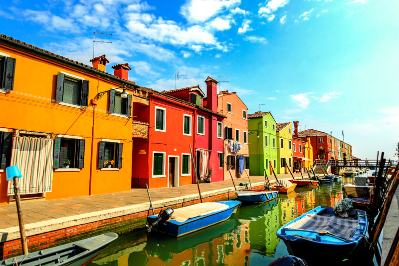 Streets-of-Burano-Italy