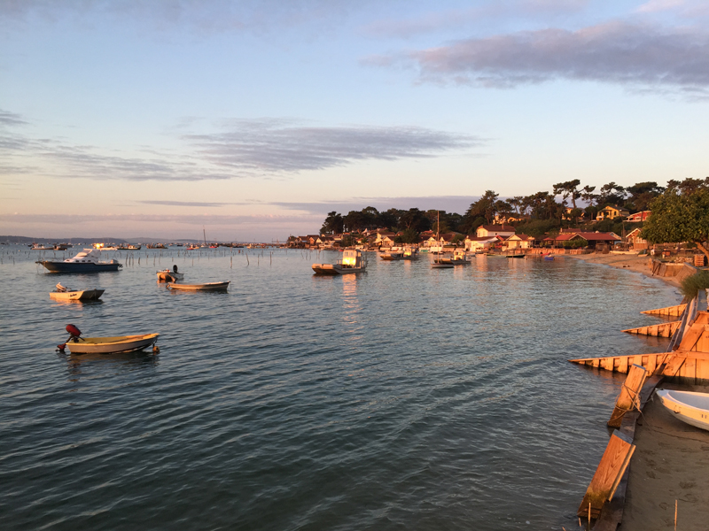 Peaceful-Early-Morning-on-Le-Canon-Oyster-Village-Cap-Ferret-Peninsula-Bassin-dArcachon-Gironde-South-West-France