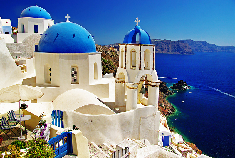 Blew-churches-of-Santorini-resize
