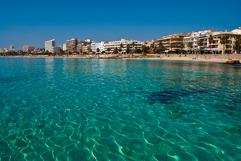 6 Turquoise water of Mediterranean Sea res