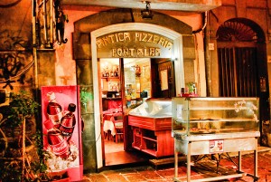 Antica Pizzeria Port'Alba, Italy