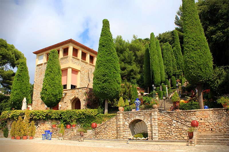 Villa-Domergue-in-Cannes res