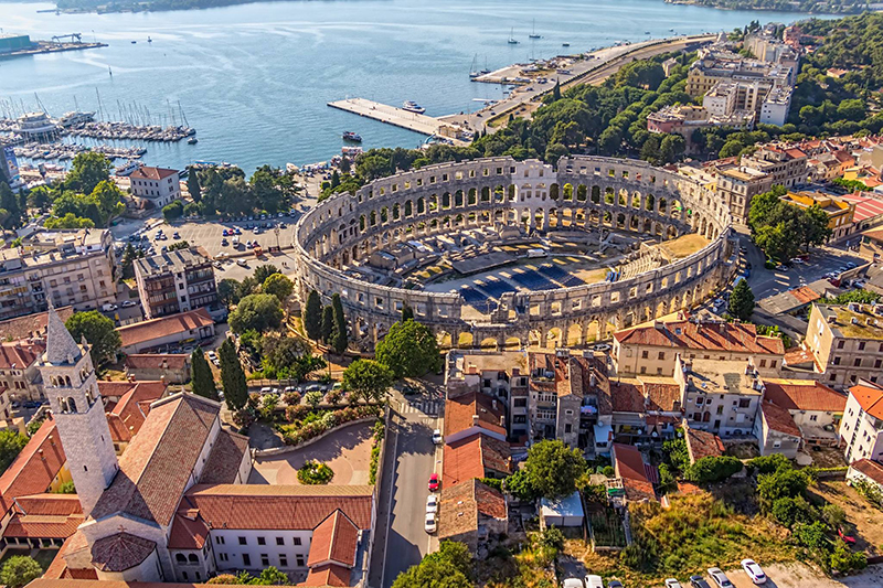 amphitheater-pula-res