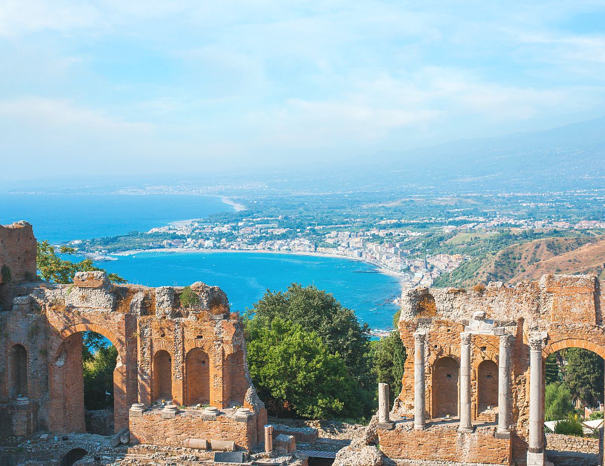 Ancient greek amphitheatre in Taormina city, Sicily island, Italy - res