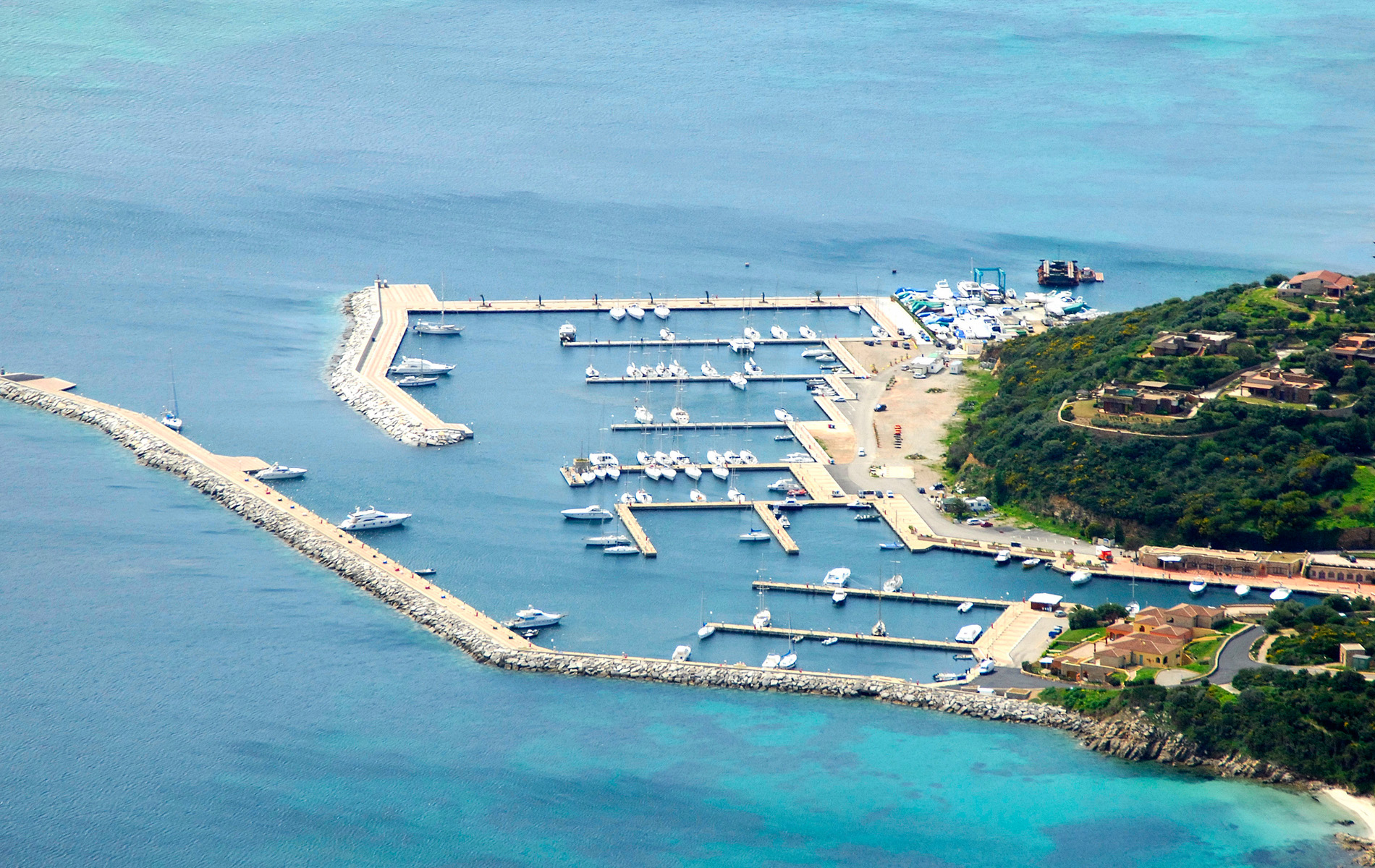 marina_di_portisco_online_booking_mooring_marina_rental_reservation