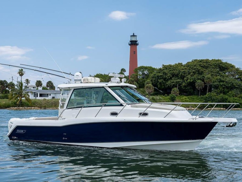 Boston Whaler 345 Conquest