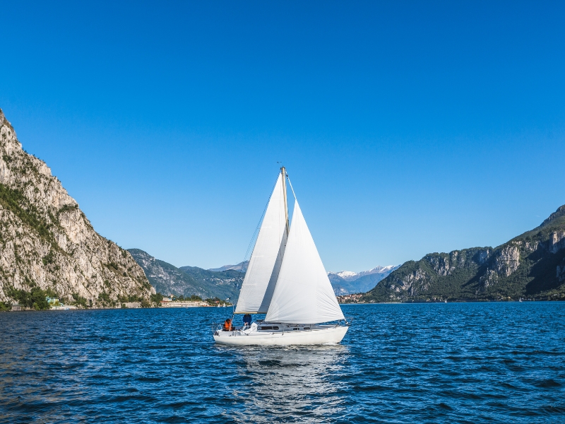 Pros and Cons of Living on a Sailboat