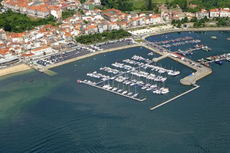 Club Nautico Caraminal Marina