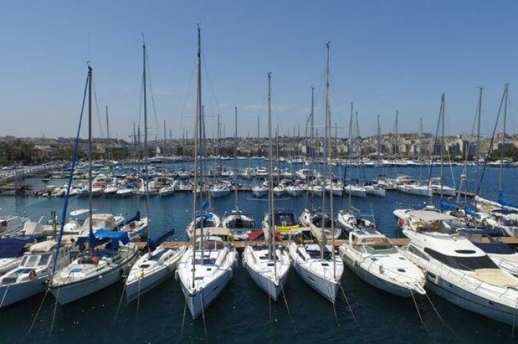 Roland Marina Marina