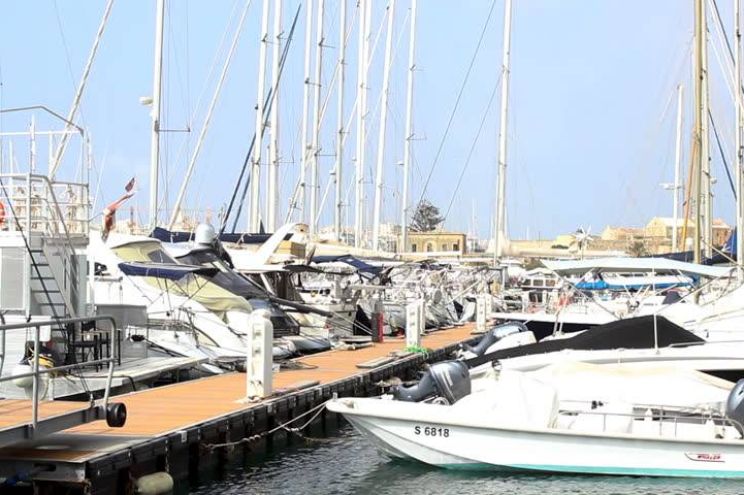 Roland Marina Marina