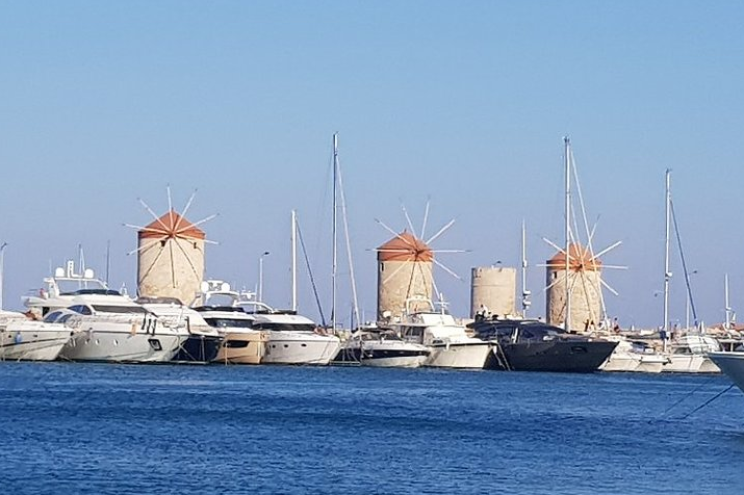 Mandraki Port (Kos Island) Marina