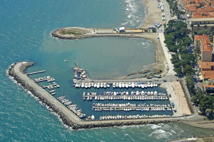 Club Del Mare Diano Marina Marina