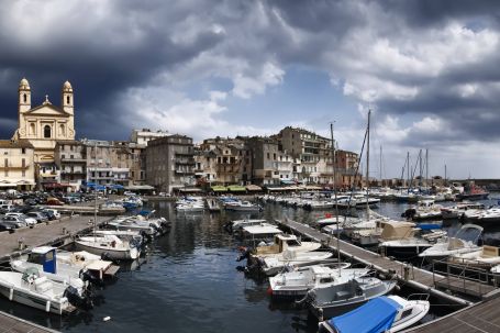 Le Vieux Port de Bastia Marina